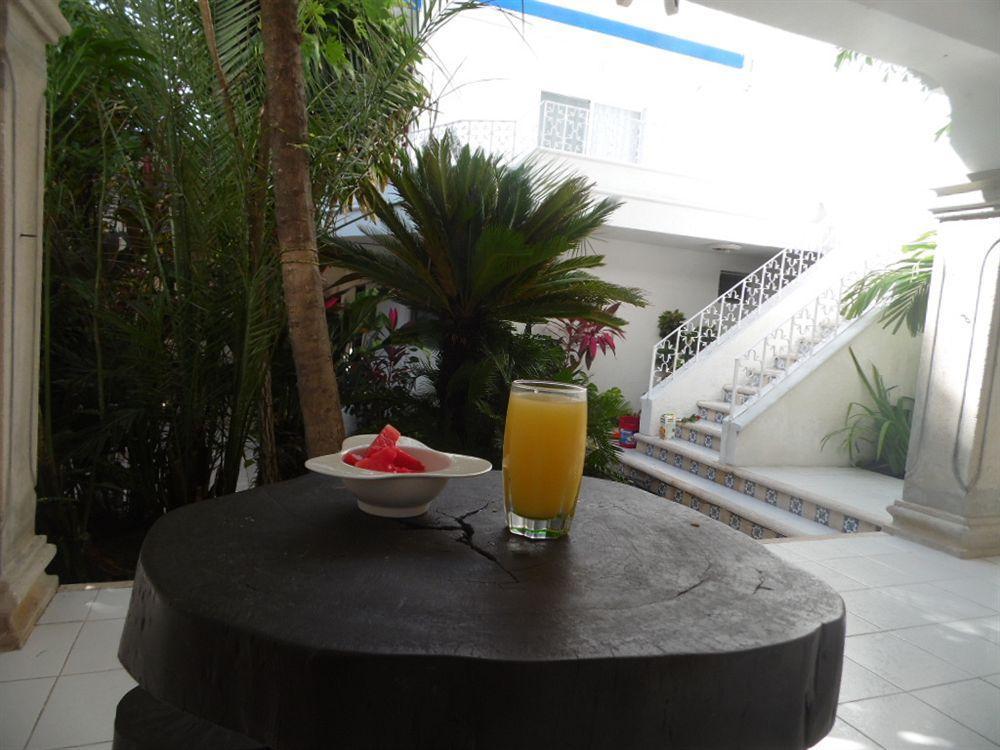 Tropical Casablanca Party Zone Hotel Playa del Carmen Exterior foto